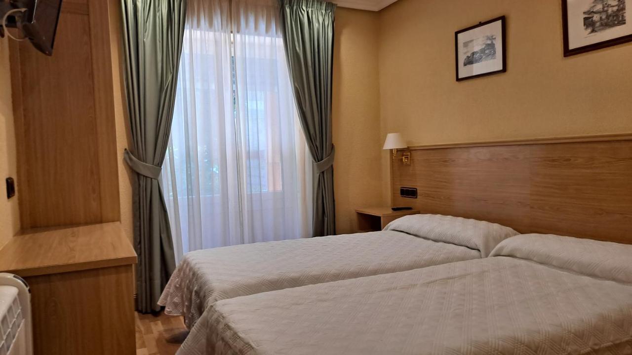 Pension La Concha San Sebastián Esterno foto