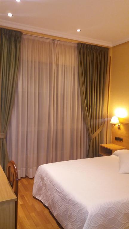 Pension La Concha San Sebastián Esterno foto