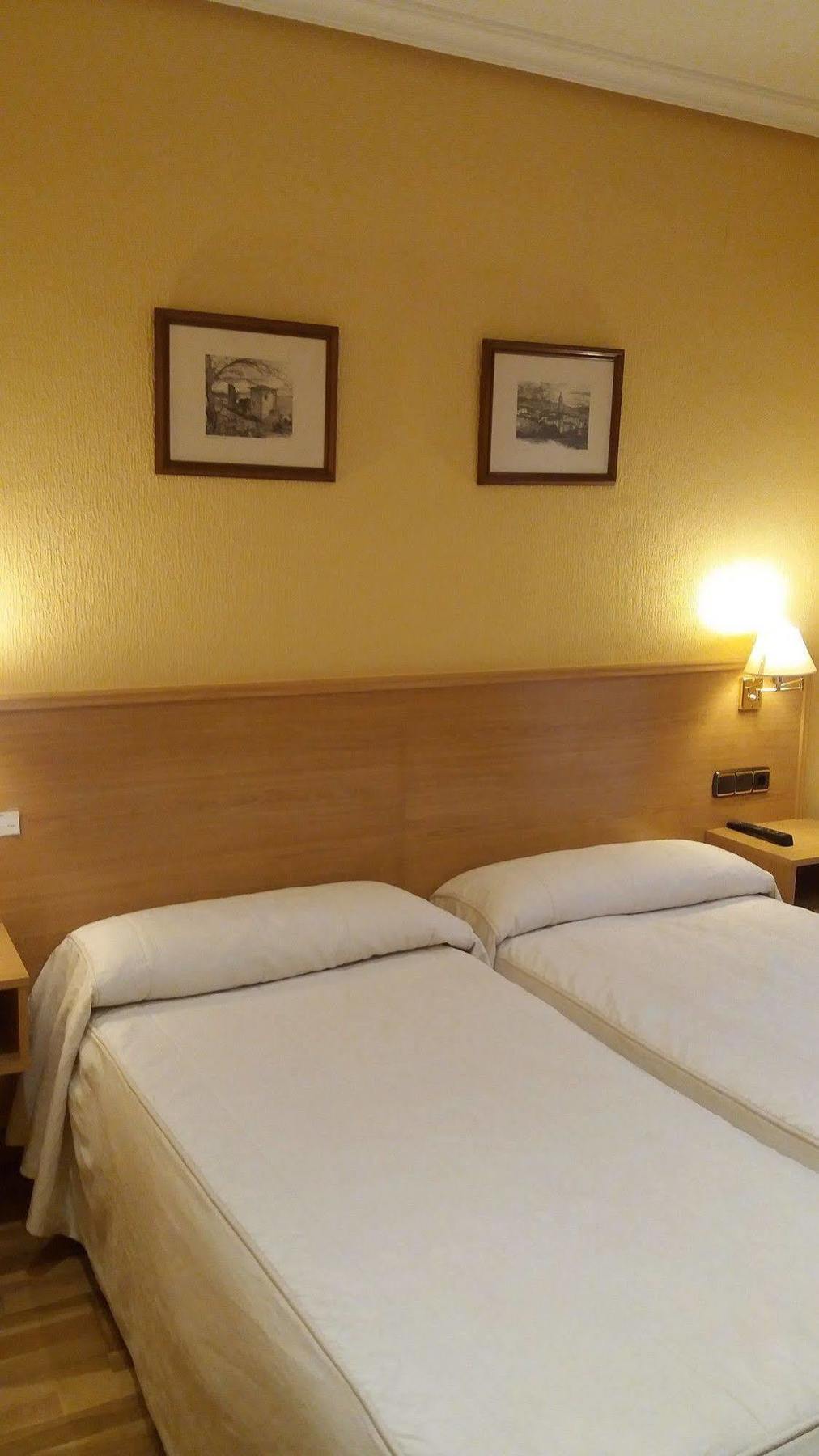 Pension La Concha San Sebastián Esterno foto